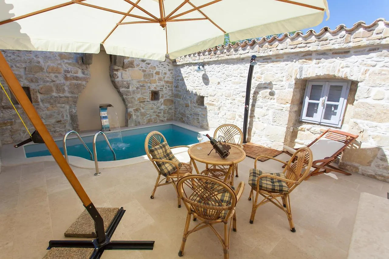 Villa Franz Krbune Potpićan