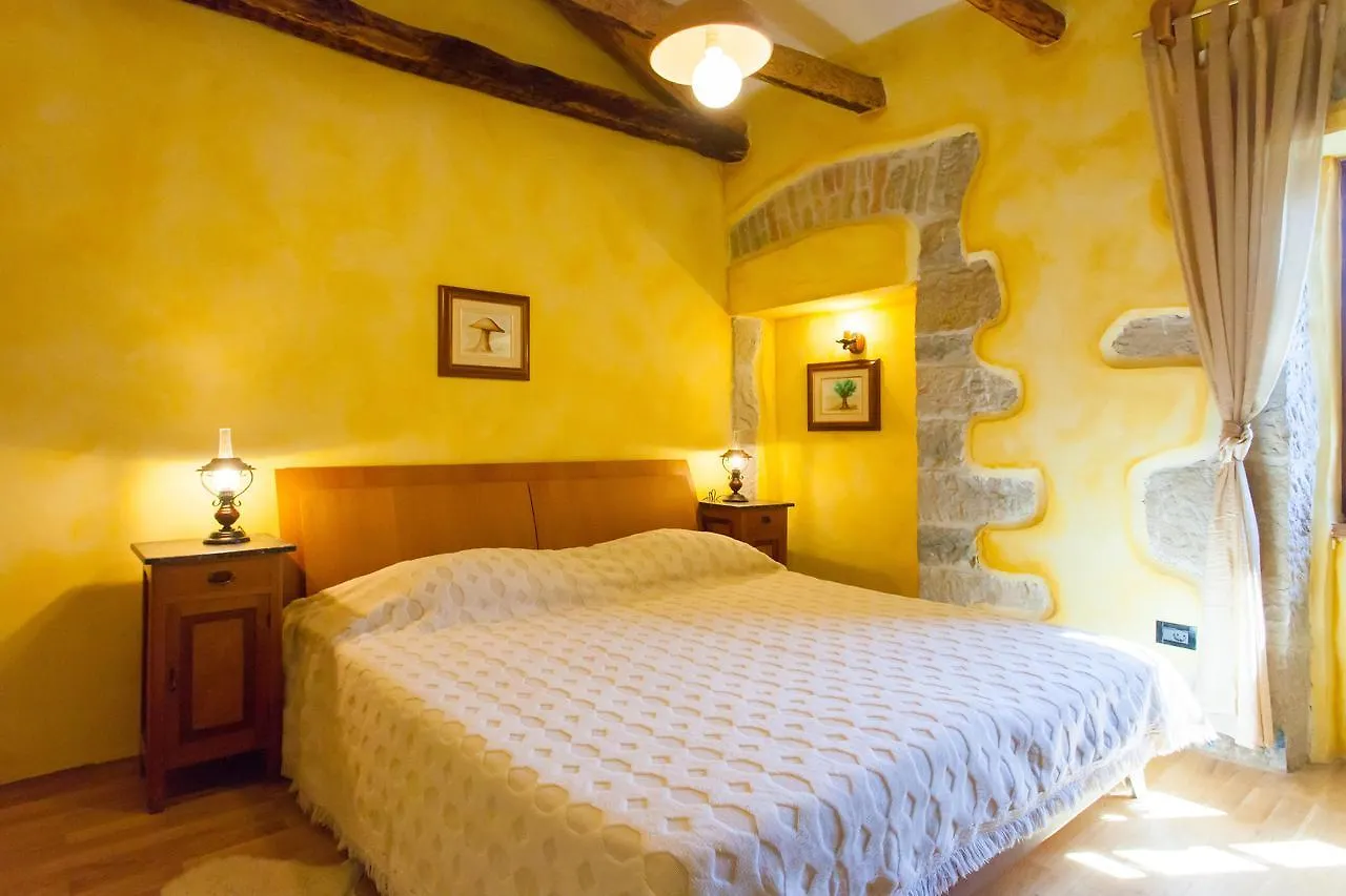 Villa Franz Krbune Potpićan 0*,  Chorvatsko